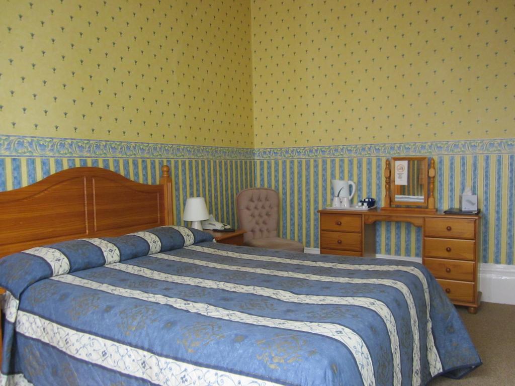 The Highcliffe Hotel Clevedon Oda fotoğraf